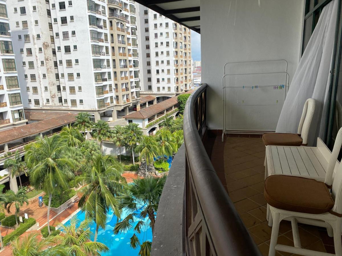 Lovely 1-Bedroom Condo With Facilities Malacca Buitenkant foto