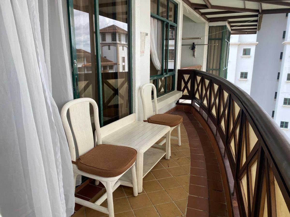 Lovely 1-Bedroom Condo With Facilities Malacca Buitenkant foto